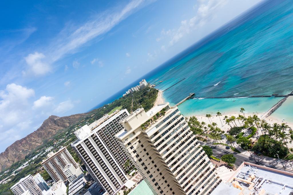 Aston Waikiki Beach Tower Honolulu Exterior foto Aerial view of the hotel